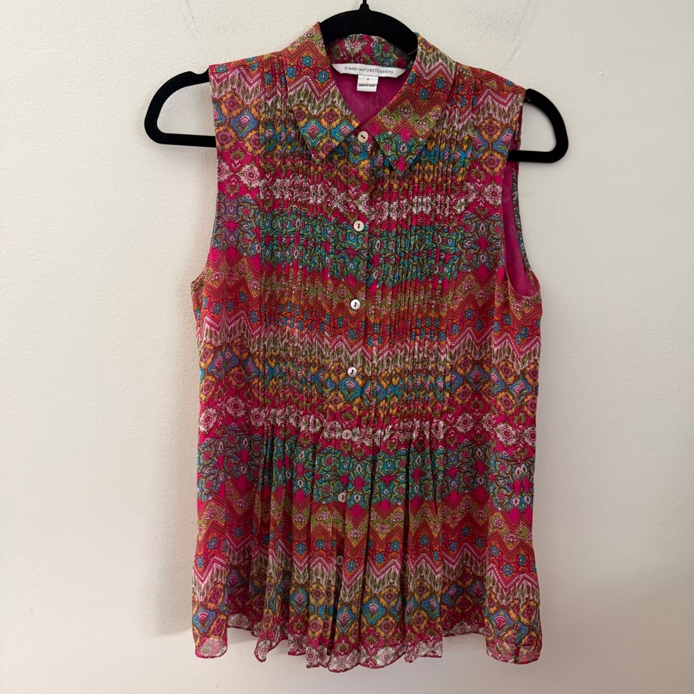 Diane von Furstenberg Pink Multi Silk Pleated Sleeveless Button Front Blouse 4